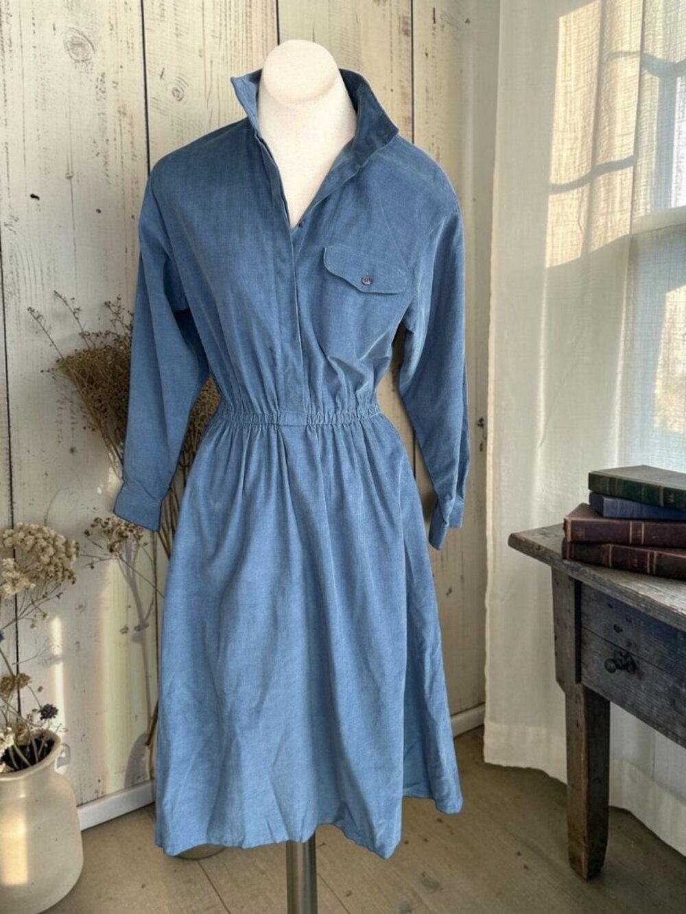 Eddie Bauer Vintage 90s Blue Corduroy Midi Shirtdress Academia, Cottage Chic PL